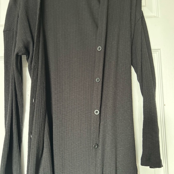 Black duster sweater with side slits - Picture 3 of 3